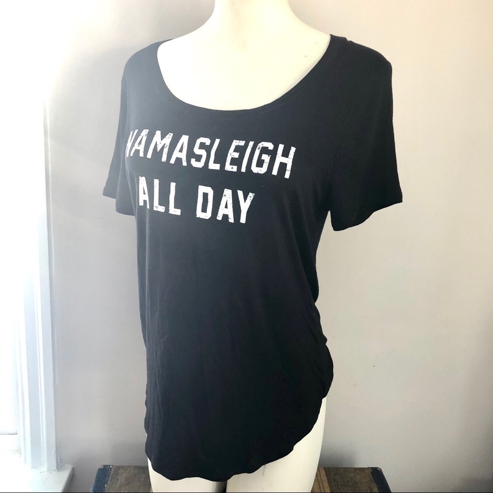 🎯3/$10 Grayson Threads NAMASLEIGH ALL DAY Yoga Christmas Graphic Tee M - Picture 3 of 8